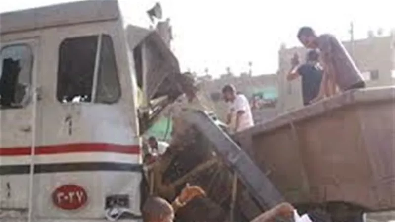 تفاصيل حريق جرار قطار محطة شلقان بالقناطر الخيرية.. صور