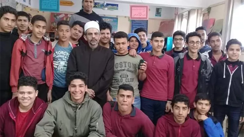 أوقاف العبور تناقش أفكار طلاب المدارس الدينية وتحثهم على الوسطية