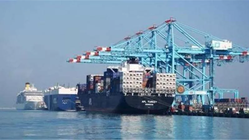 غلق بوغاز مينائي الاسكندريه والدخيلة لسوء الأحوال الجوية