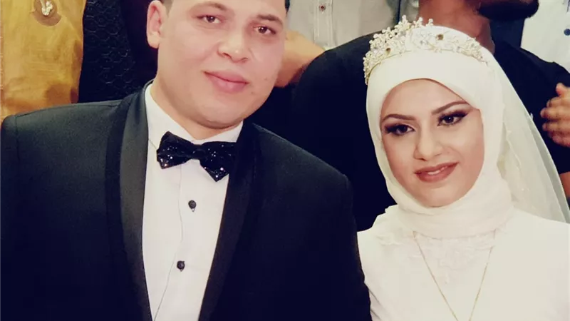 ألف مبروك للعروسين 