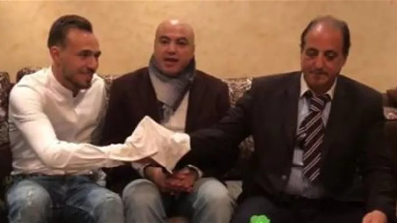 نجم الزمالك يحتفل بعقد قرانه قبل ساعات من مواجهة حسين داي