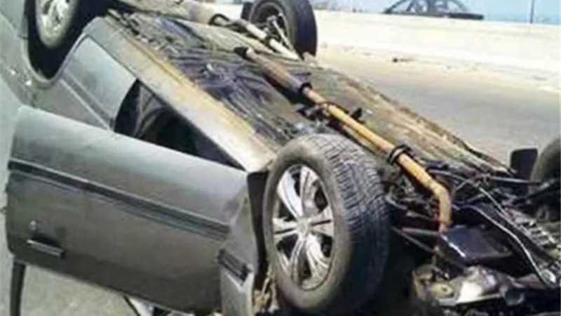 انقلاب سيارة ضابط شرطة بمياه البحر الصفير بالدقهلية