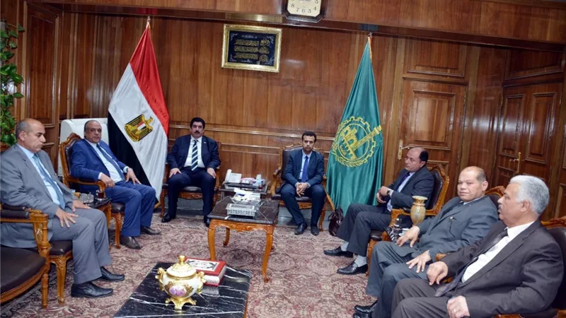 محافظ القليوبية يجتمع بمديري بنوك الأهلي ومصر والقاهرة لتفعيل المشاركات المجتمعية