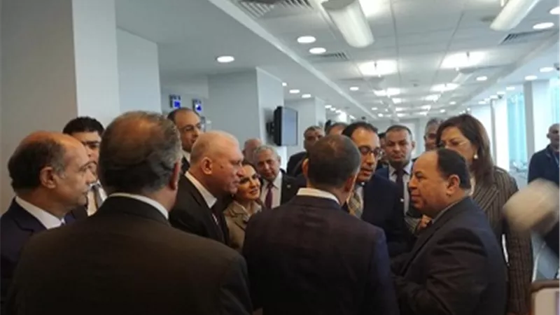 رئيس الوزراء يتفقد مركز الخدمات اللوجيستية بقرية البضائع بمطار القاهرة