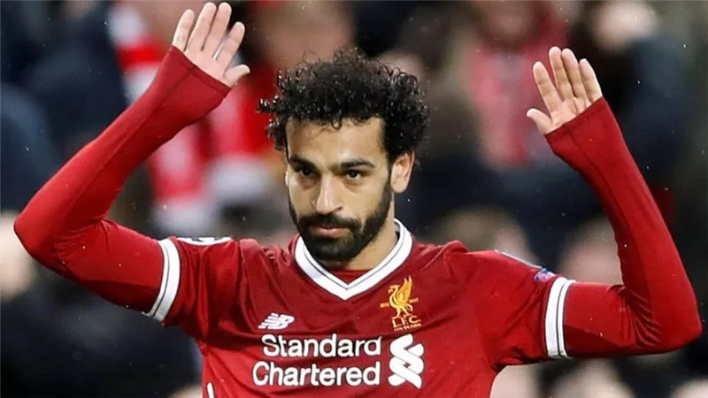 لاعب عربى زميلا لمحمد صلاح فى ليفربول
