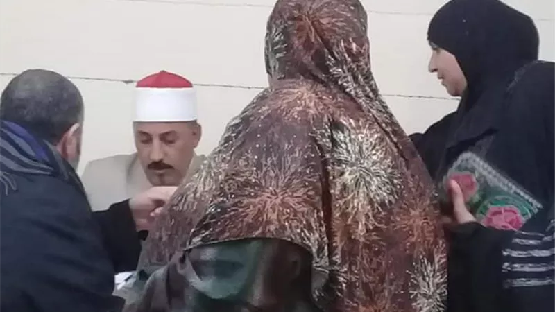 صرف إعانات ل 150أسرة من جمعية المدينة المنورة بالعبور