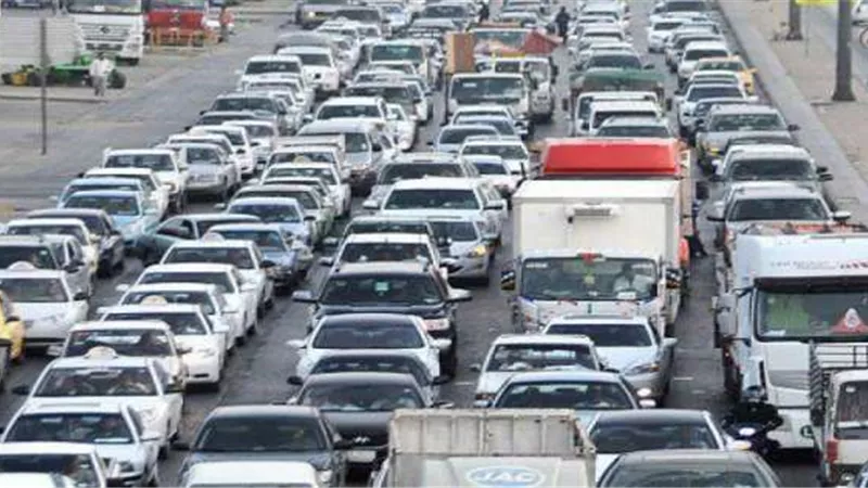 تكدس مروري أعلى الطريق الدائري اتجاه ميدان لبنان بسبب حادث تصادم