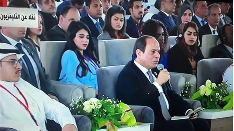 السيسى : التمويل عامل رئيسى لتحقيق النمو والنهوض بالدول الافريقية