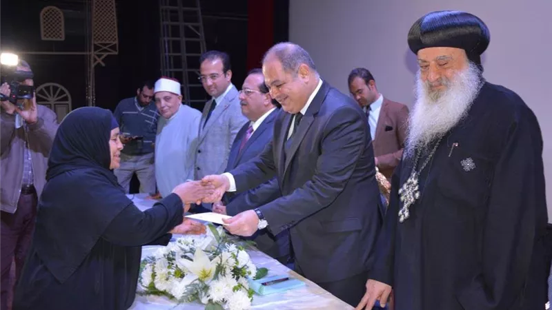 محافظ الغربيةيوزع قروضاً على 40 سيدة معيلة بقيمة 200 الف جنيه. بالصور