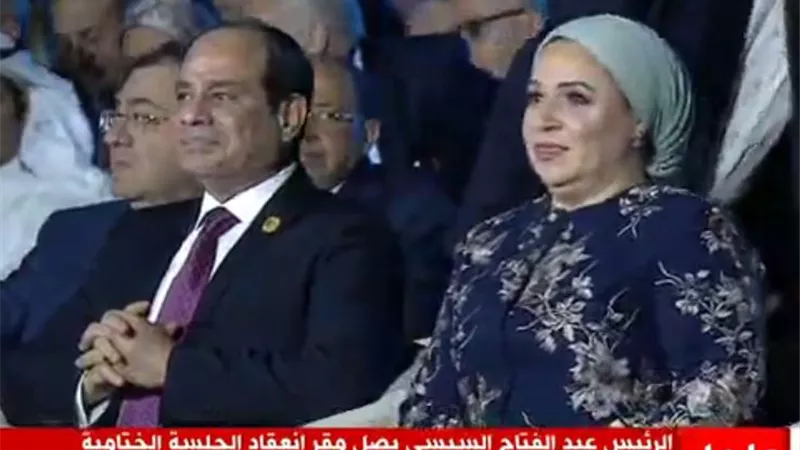 بدء الجلسة الختامية لمتلقى الشباب العربى والافريقى بحضور الرئيس