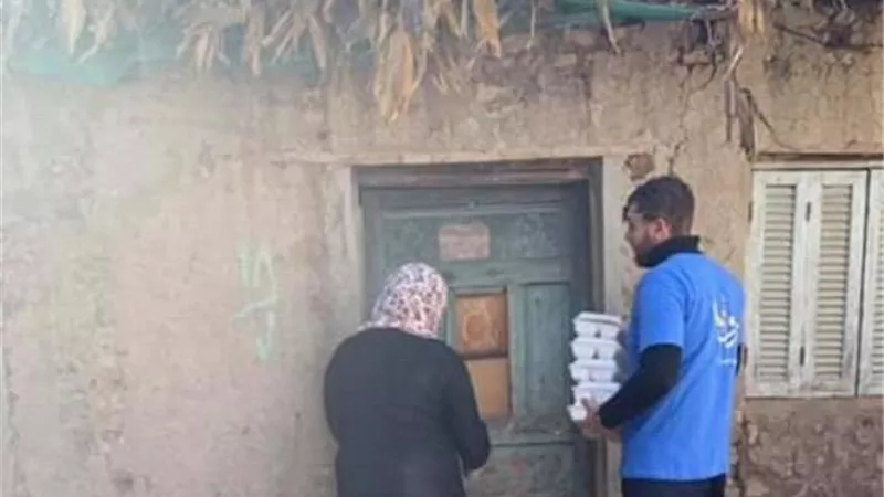 زواد وزعت ١٢٠٠ وجبة على أهالى الروضة وصناع الحياة بههيا تكرم الامهات المثاليات