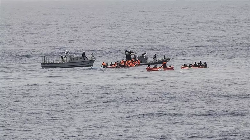 مصرع 45 مهاجرا فى غرق قارب قبالة سواحل المغرب