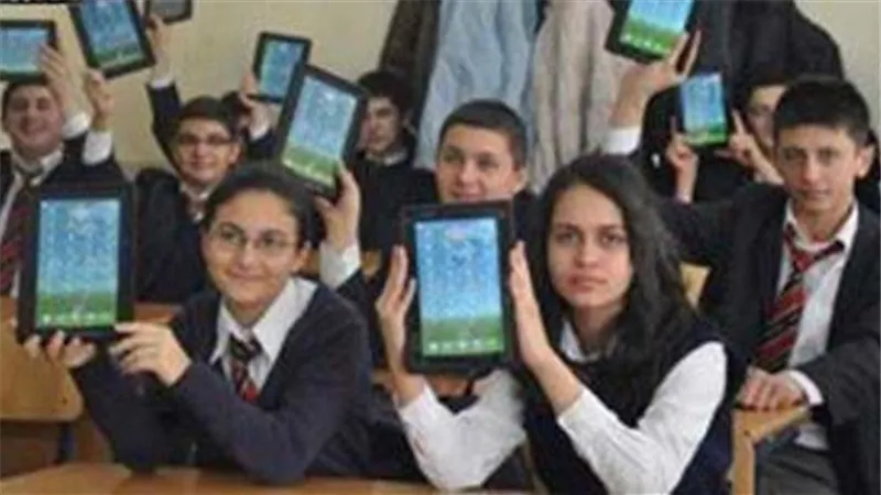 خمس خطوات للحصول على شريحة التابلت الخاصة بطلاب الصف الأول الثانوى