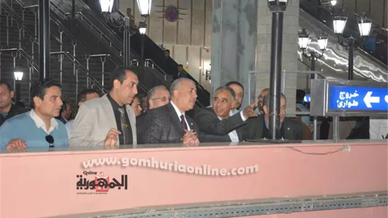 بالصور.. رئيس مترو الأنفاق والعضو المنتدب يتفقدان محطتي الشهداء والمرج الجديدة بعد تشغيلها تجريبيا