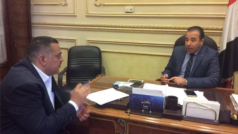 رئيس لجنة الإتصالات بالبرلمان لـ الجمهورية أونلاين: السيسي يولى اهتماماً كبيراً لتحول مصر من حكومة ورقية الى الكترونية