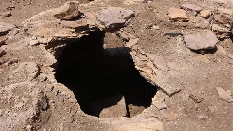 ضبط 5 عمال ينقبون عن الاثار بكفر الاشارة وهروب صاحب المنزل
