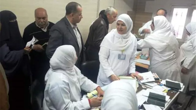 مدير التأمين الصحى يتابع اعمال المبادرة الرئاسية بمركز الكبد بالزقازيق