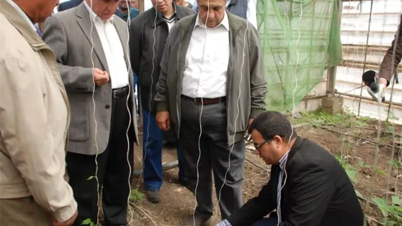 وزير الزراعة يتفقد محطة بحوث الخضر بمدينة قها