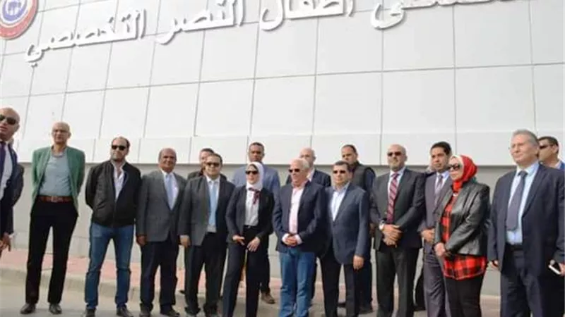 زايد والغضبان يتفقدان مستشفي النصر لأورام الأطفال في بورسعيد