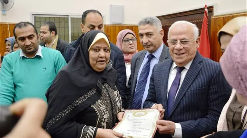 محافظ بورسعيد يشهد احتفال جمعية روافد الخير بعيد الام