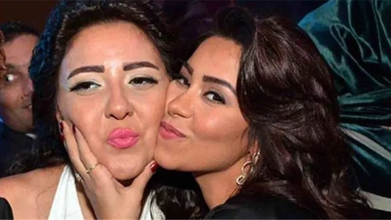 مى كساب توجه رسالة الى شيرين عبد الوهاب