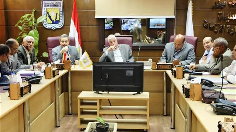 فوده يناقش قضايا تقنين الاراضى واسترداد حقوق الدولة مع المسئولين