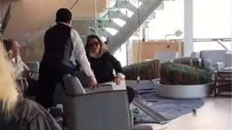 لحظات الذعر والتحطم داخل الباخرة النرويجية.. فيديو