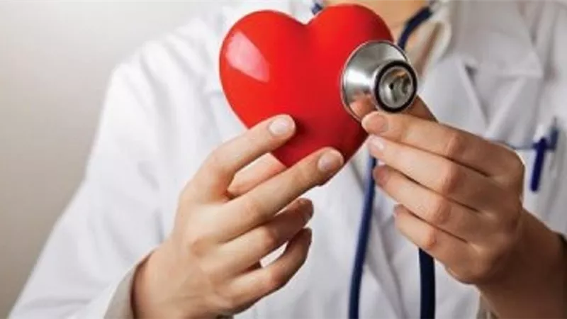 صدق أو لا تصدق ...شرب الماء علاج لسرعة ضربات القلب