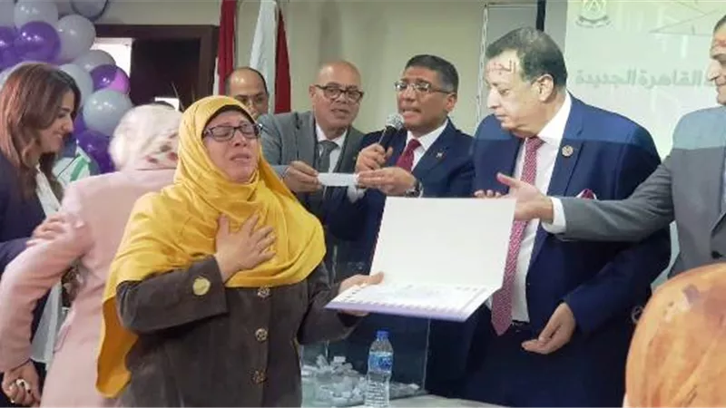 مجلس أمناء القاهرة الجديدة يوزع 67 رحلة عمرة للأمهات المثاليات