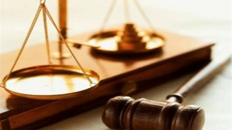 السجن 10 سنوات لموظفة وموظف اختلسا 100 آلف جنيه بالشرقية