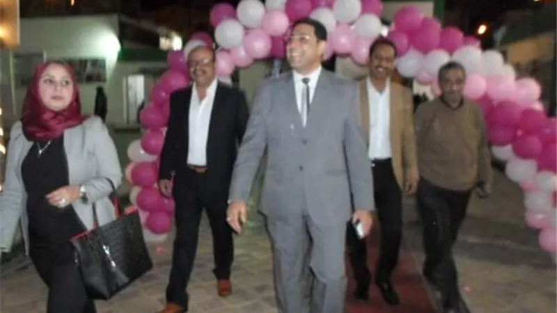 الوكيل يساهم بمليون جنية لانشاء حمام سباحة بنادي الشيخ زايد