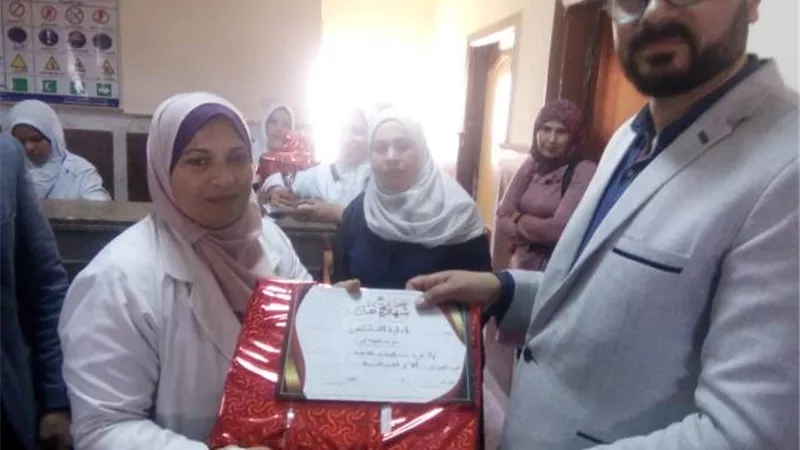 مستشفى النوبارية يكرم الأمهات المثاليات..صور