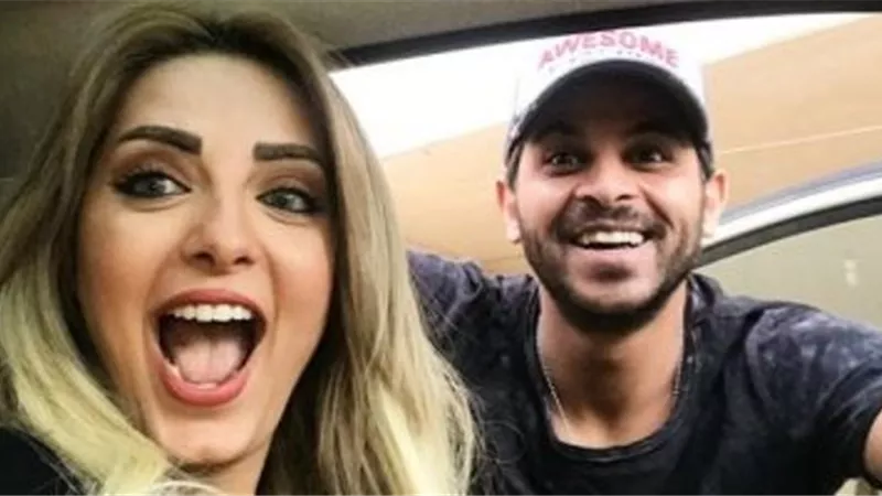 أول تعليق من محمد رشاد بعد زفافه على مى حلمى