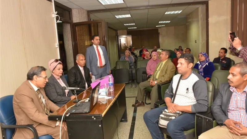 جامعة أسيوط تطلق برنامجاً تدريبياً عن السلامة والصحة المهنية للعاملين بها