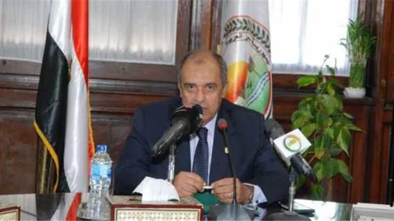 ابو ستيت يتفقد المشروعات الزراعية ببنى سويف .. اليوم