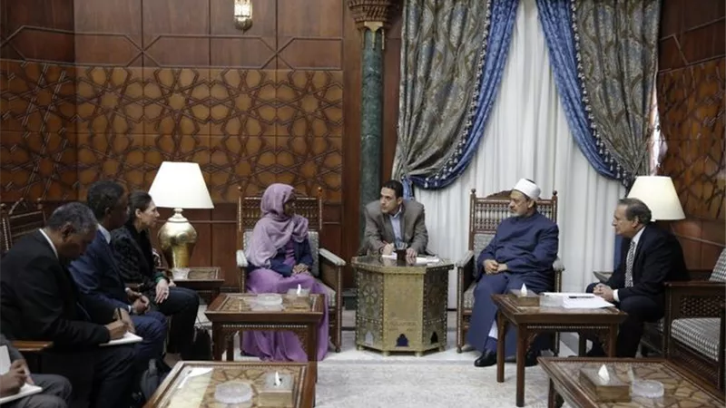وزيرة الصحة الصومالية للإمام الأكبر : لن ننسى وقوف الأزهر إلى جانبنا وقت الشدائد