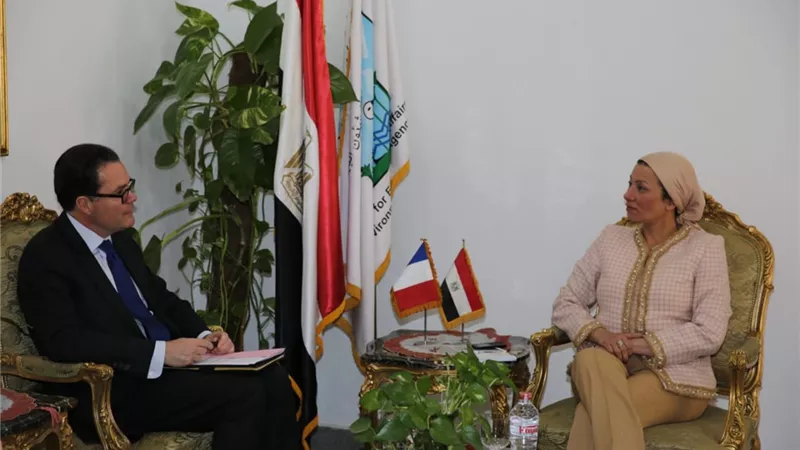 وزيرة البيئة تبحث مع السفير الفرنسي سبل مواجهة التغيرات المناخية