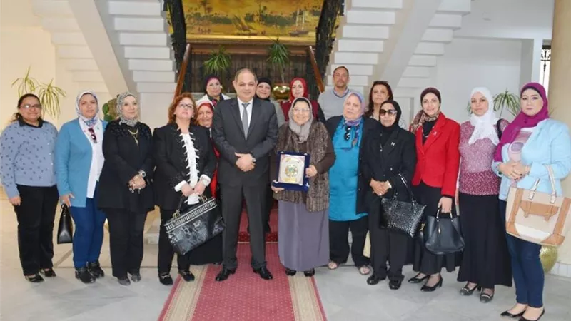 محافظ الغربية .. يكرم الأمهات المثاليات ويؤكد ان المرأة لعبت دوراً مثالياً فى إستقرار الوطن