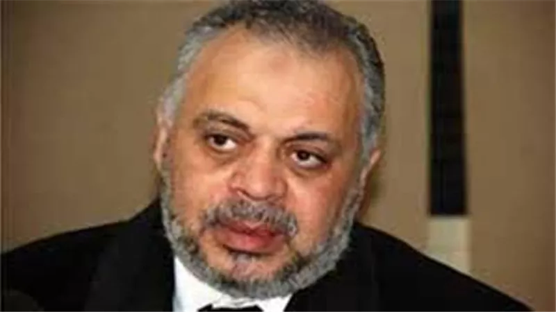 اشرف زكى يعلن اقامة دار مسنين لكبار الفنانين