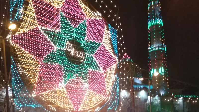 سماء القاهرة تتلألأ احتفالا بمولد السيدة زينب