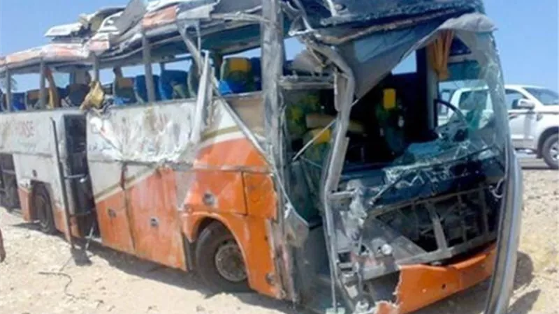 إصابة 12 راكبا إثر حادث تصادم مروع في الشرقية