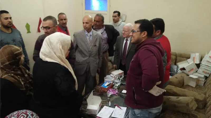 وكيل وزارة الصحة يدفع بالفرق المتحركة للجمعية الخيرية لأبناء الصعيد بالصالحية