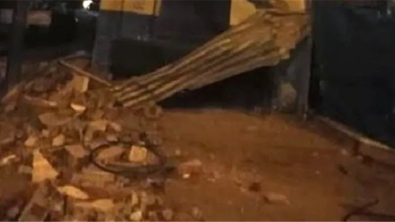 مصرع طفل واصابة 2 فى انهيار بلكونة بالغربية