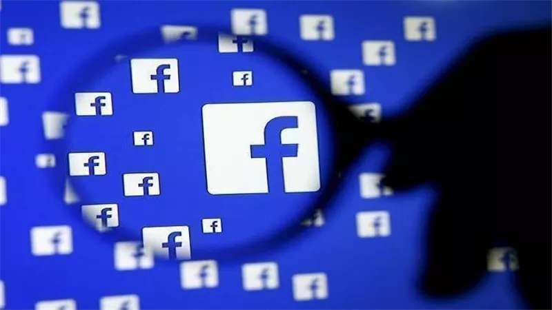 فيسبوك تعلن حذف آلاف الحسابات الوهمية
