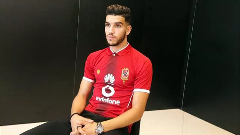 أزارو يضع شرطا للتوقيع للأهلي
