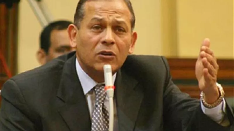 السادات يتلقى دعوة من رئيس البرلمان للمشاركة في الحوار المجتمعى