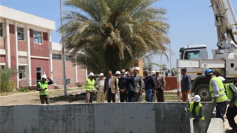 محافظ قنا يتابع عدد من المشروعات الخدمية بدشنا