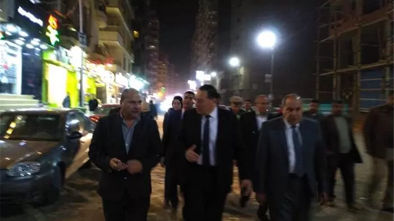 غراب يأمر بإزالة الأكشاك المخالفة ويفتح محور مروري موازي لطريق الغشام