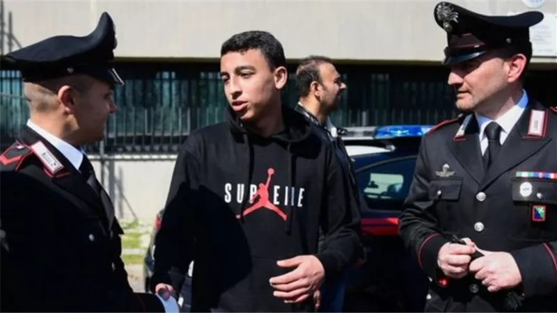 ايطاليا تمنح الجنسية للمصرى رامى شحاته بعدما انقذ رفاقه بالمدرسة من الاختطاف