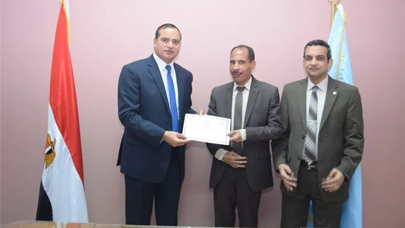 جامعة سوهاج تكرم ٨٠ متدرباً لاجتيازهم دورات التايكو